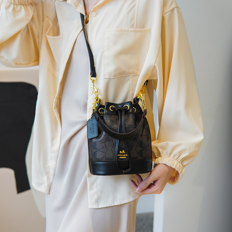 여성용 신상 빈티지 플라워 버킷백 2026 빈티지 크로 - Vintage Fashion Boutique 리뷰 및 가격